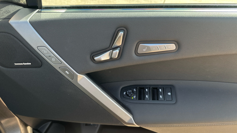 BMW iX 400kW xDrive60 M Sport 112kWh 5dr Auto [Pro Pack] Electric Estate